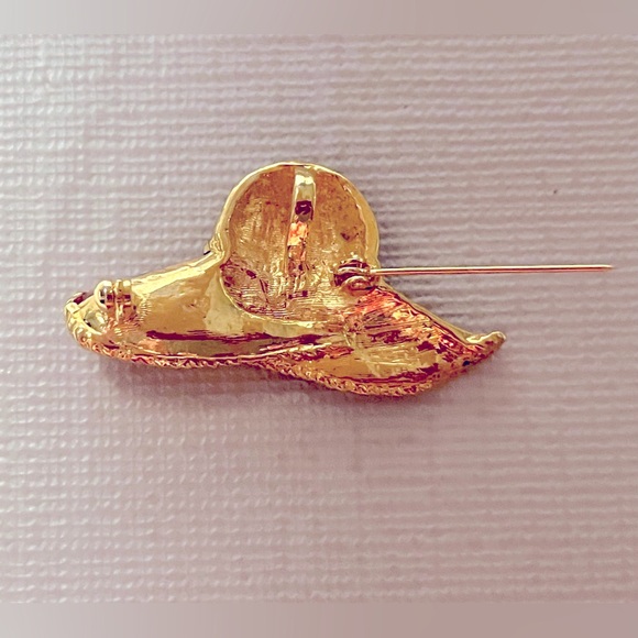 Vintage SPOONTIQUES Gold tone Red Hat Ladies Brooch Pin - Picture 5 of 9